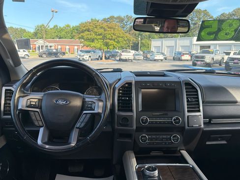 Used 2019 Ford Expedition Platinum AWD/4WD image 16