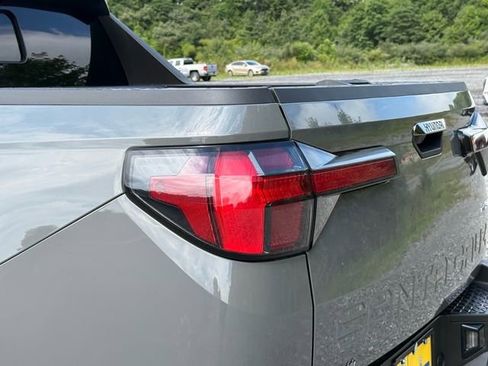Used 2025 Hyundai Santa Cruz Limited image 19