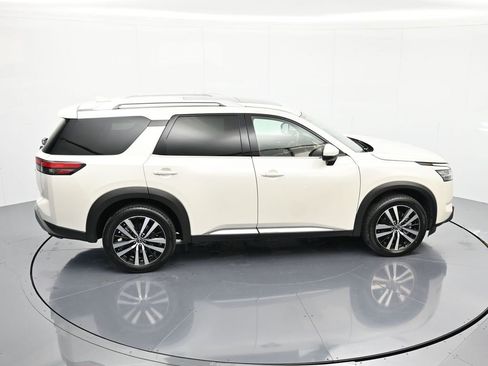 Certified 2023 Nissan Pathfinder Platinum image 34