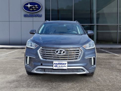 Used 2018 Hyundai Santa Fe SE image 3