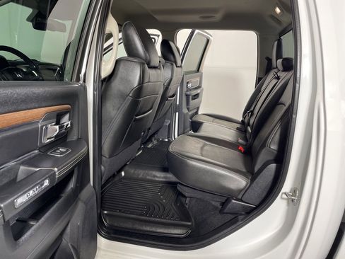 Used 2014 RAM 3500 Laramie image 19