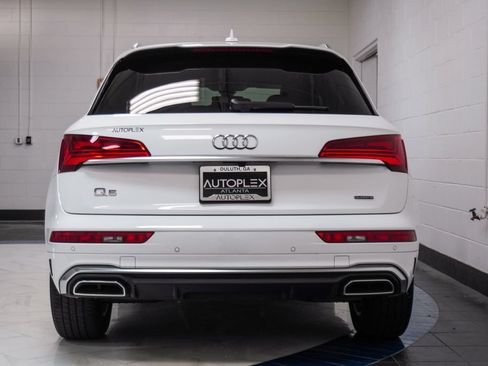 Used 2023 Audi Q5 2.0T Premium w/ Convenience Package AWD/4WD image 37