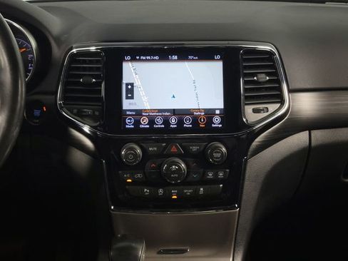 Used 2020 Jeep Grand Cherokee Altitude AWD/4WD image 23