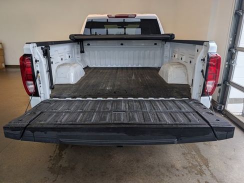 Used 2022 GMC Sierra 1500 Elevation image 5