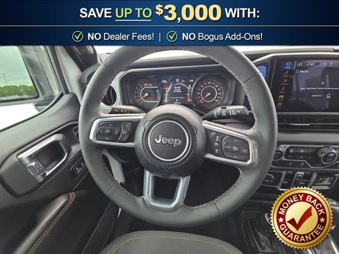 Used 2025 Jeep Wrangler Unlimited Sahara AWD/4WD image 18
