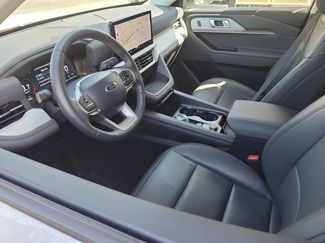 Used 2025 Ford Explorer Active w/ Active Comfort Package video 3