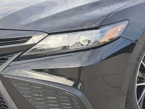 Used 2023 Toyota Camry SE FWD image 10