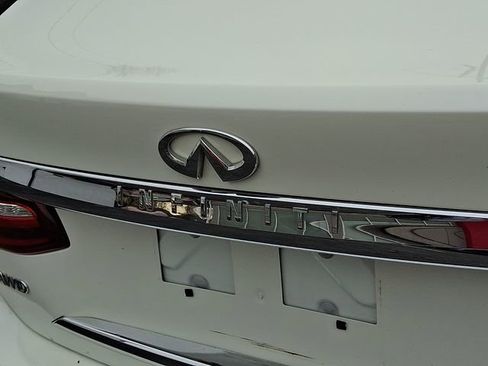 Used 2016 INFINITI Q70 3.7 image 30