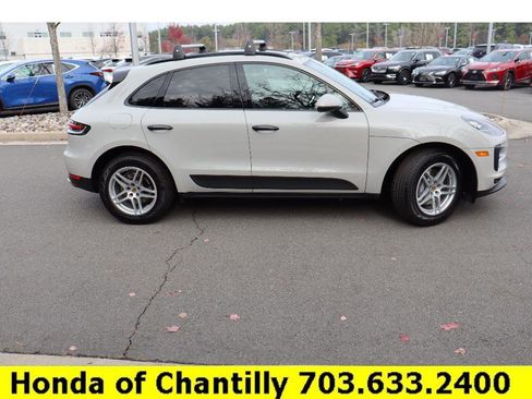 Used 2021 Porsche Macan Base image 8