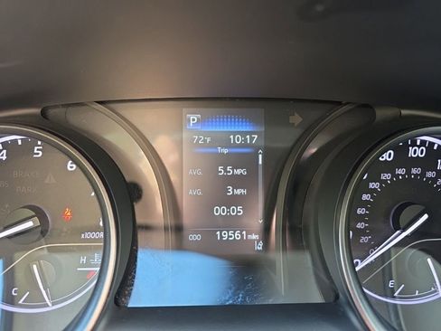 Used 2023 Toyota Camry SE image 25