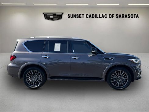 Used 2024 INFINITI QX80 Sensory image 2