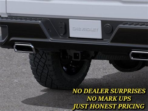 New 2026 Chevrolet Silverado 1500 Custom Trail Boss w/ LPO, Dark Essentials Package image 14