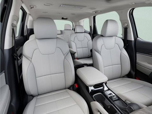 New 2025 Kia Telluride EX w/ EX Captain's Chair Package FWD image 15