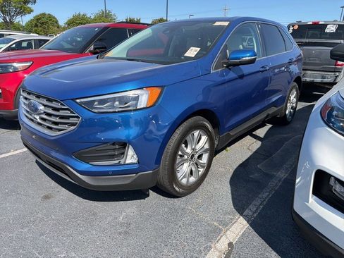Used 2023 Ford Edge Titanium w/ Equipment Group 301A AWD/4WD image 2