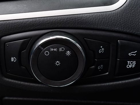 Used 2024 Ford Edge SEL w/ Convenience Package image 30