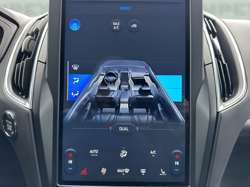 Used 2024 Ford Edge ST image 19