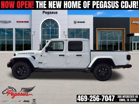 New 2026 Jeep Gladiator Sport AWD/4WD image 3