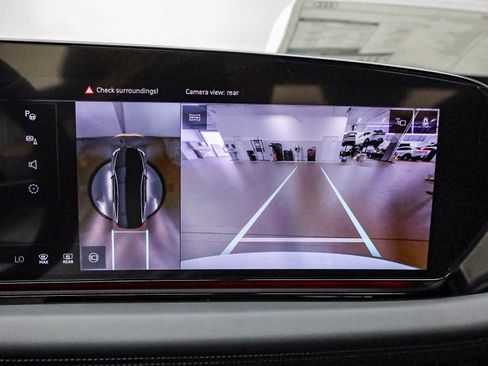 New 2025 Audi A6 e-tron Premium Plus RWD image 25