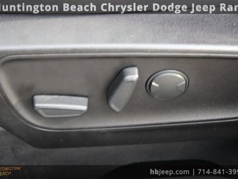 Used 2020 Ford Escape SE image 35