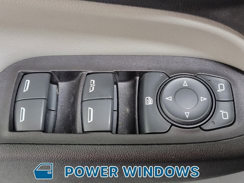 Used 2020 Chevrolet Equinox LT image 25