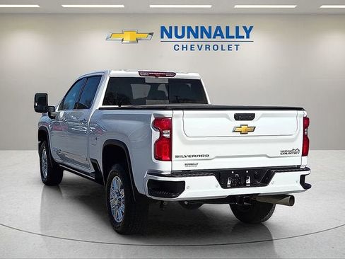 Certified 2024 Chevrolet Silverado 3500 High Country image 3