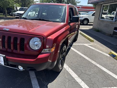 Used 2012 Jeep Patriot Latitude w/ Altitude Pkg AWD/4WD image 12
