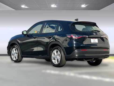 Certified 2025 Honda HR-V LX image 3