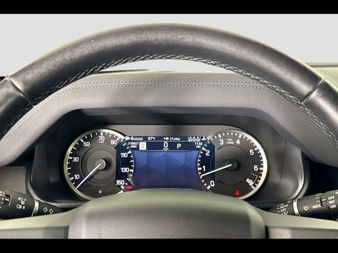 Used 2023 Land Rover Defender 110 X-Dynamic SE AWD/4WD image 10