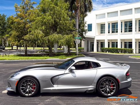 Used 2017 Dodge Viper GTS RWD image 38