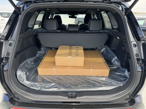 New 2026 Toyota RAV4 XSE AWD/4WD image 9
