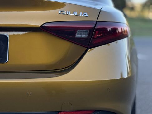 Used 2023 Alfa Romeo Giulia Veloce image 13