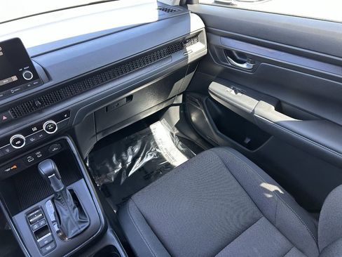 Used 2025 Honda CR-V EX image 18