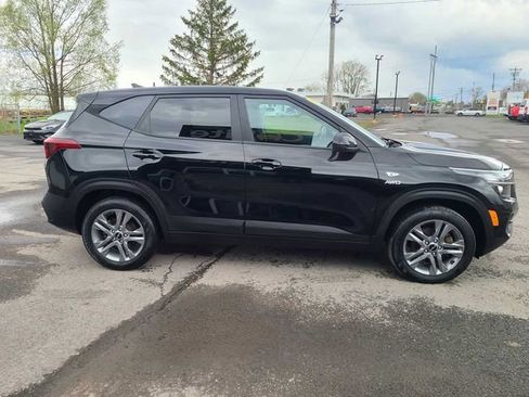 Used 2023 Kia Seltos LX AWD/4WD image 5