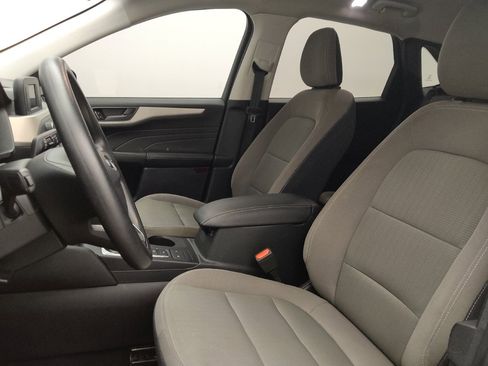 Used 2021 Ford Escape S image 17