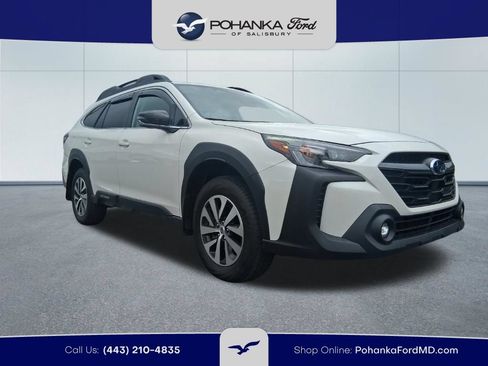 Used 2025 Subaru Outback Premium AWD/4WD image 3