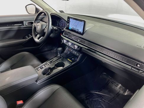 Used 2023 Honda Civic Touring image 29