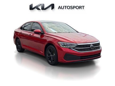 Used 2022 Volkswagen Jetta SE w/ Panoramic Sunroof Package FWD image 3