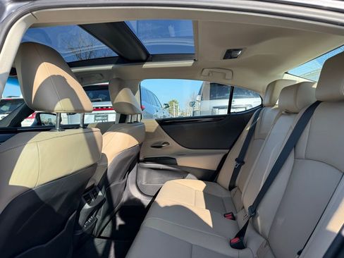 Used 2021 Lexus ES 350 w/ Premium Package image 15