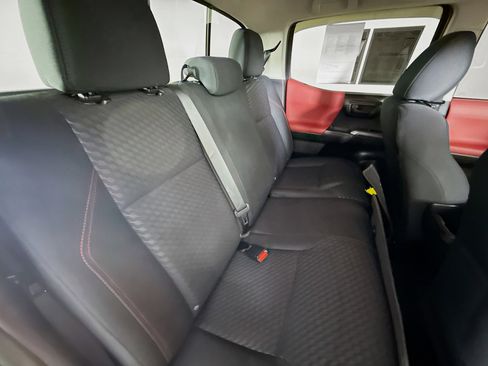 Used 2022 Toyota Tacoma SR5 image 32