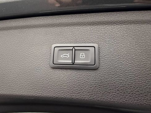 Used 2018 Audi SQ5 Prestige w/ Prestige Package AWD/4WD image 47