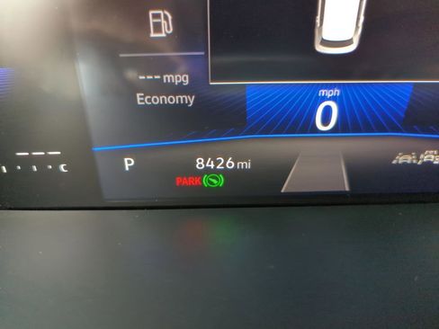 Used 2025 Volkswagen Taos SE w/ Panoramic Sunroof Package AWD/4WD image 43