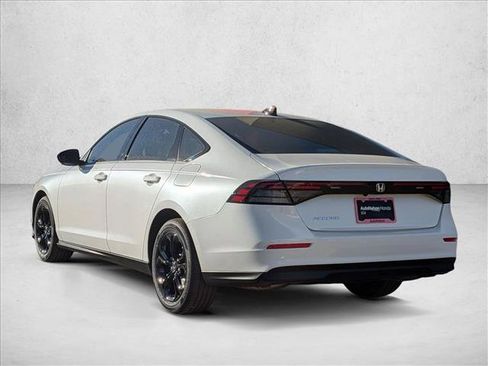 Used 2025 Honda Accord SE image 9