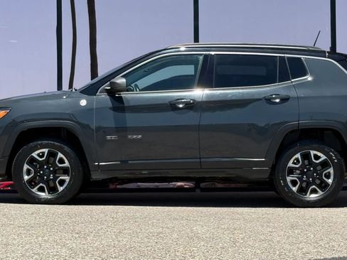 Used 2018 Jeep Compass Trailhawk w/ Navigation Group AWD/4WD image 5