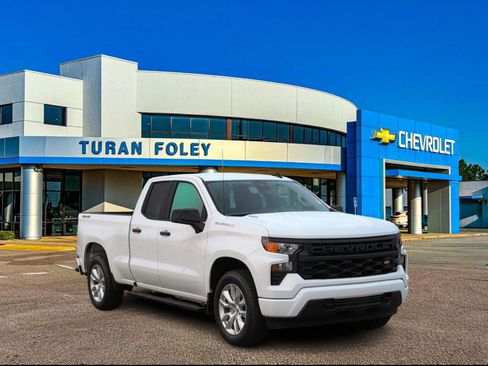 Used 2024 Chevrolet Silverado 1500 Custom image 7