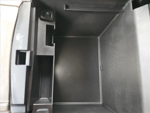 Used 2018 GMC Yukon Denali image 15