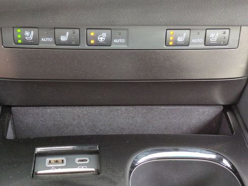 Used 2024 Lexus ES 350 350 w/ Premium Package image 22