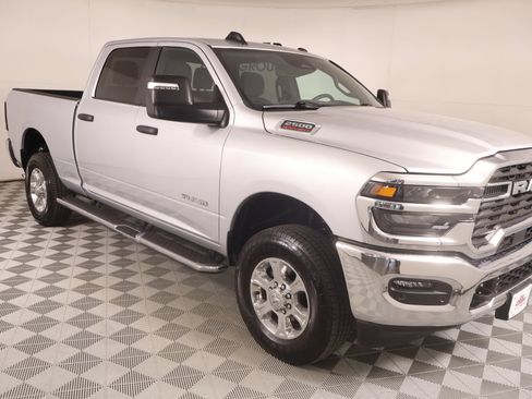 Used 2026 RAM 2500 Big Horn AWD/4WD image 1