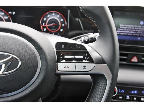 Certified 2022 Hyundai Elantra SEL w/ Convenience + Premium Package FWD image 19