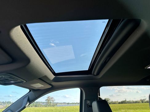 Used 2025 Chevrolet Silverado 1500 LTZ w/ Technology Package image 22