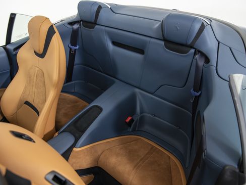 Certified 2025 Ferrari Roma Spider RWD image 16